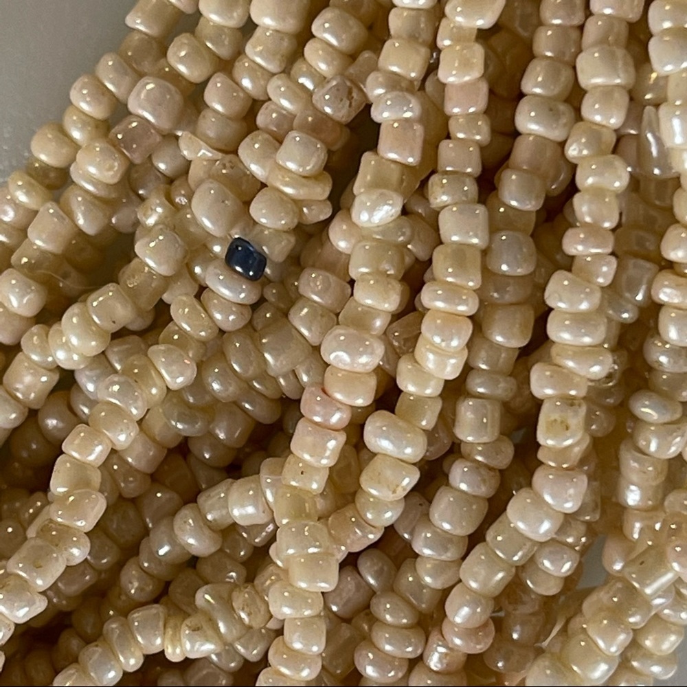 BOUTIQUE Cream Multi Strand Glass Seed Bead Woven Statement Necklace 42 Strands - Picture 13 of 13